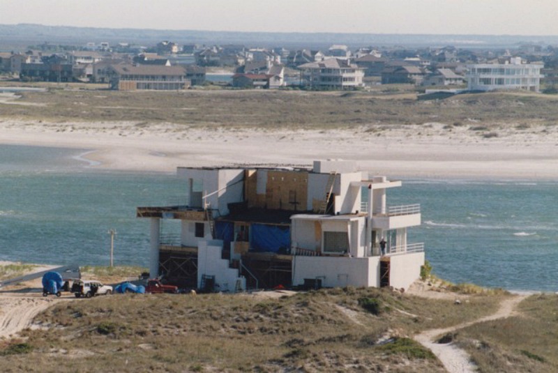 back-of-the-Sleeping-with-the-Enemy-beach-house-built-for-movie